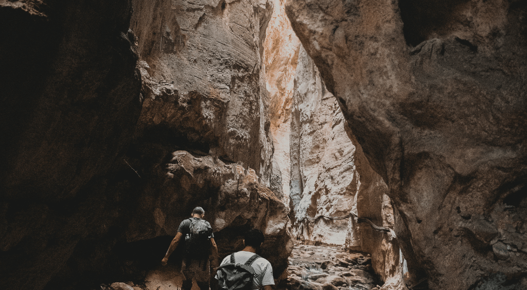 interior da caverna do diabo